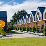 Tropicana Gold Lodge