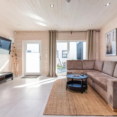 Tropicana Gold Bobolin