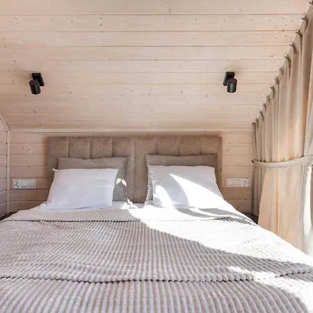 Tropicana Gold Jaktstuga Bobolin